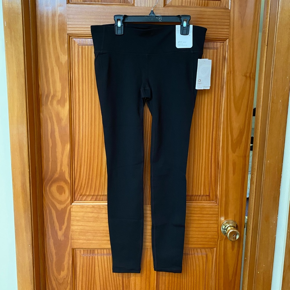 NWT GapFit gfast leggings regular rise Size M